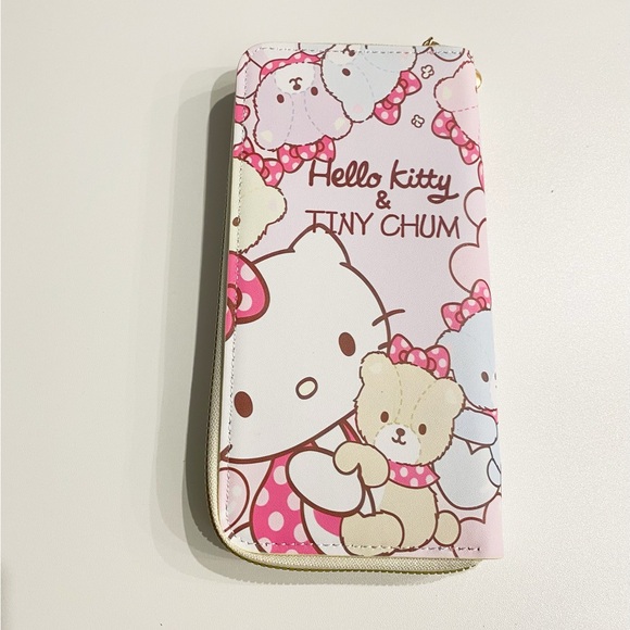 NEW Hello Kitty Wallet - Picture 1 of 2